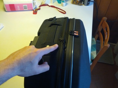 Con queste cerniere potrete allargare la vostra valigia.